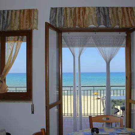 Gorgeous Beach House شقة *